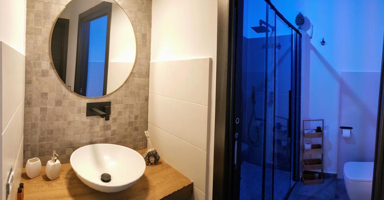 Cavour 45 - Ortigia Apartments Syracuse ภายนอก รูปภาพ